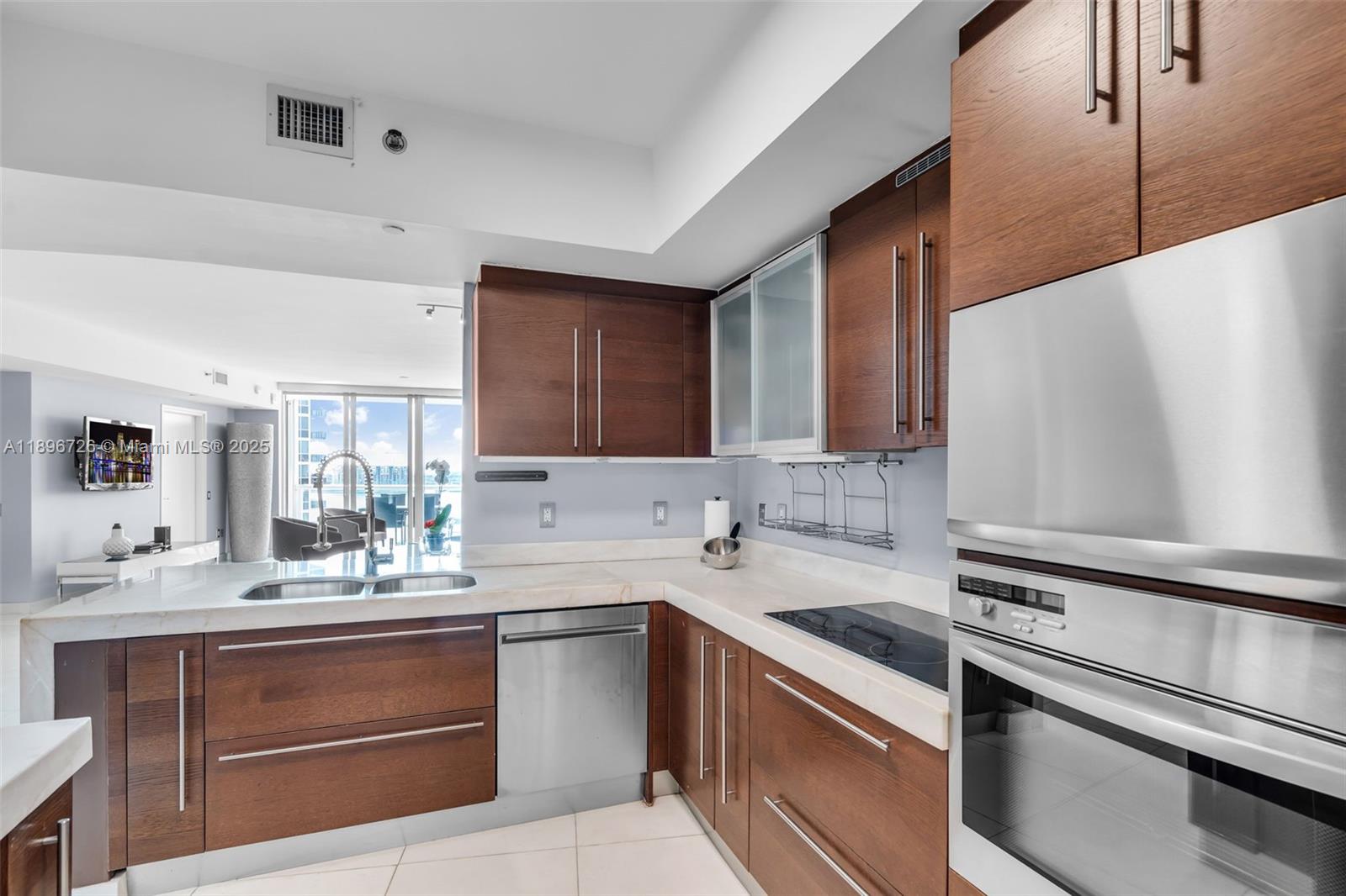 450 Alton Rd #1205, Miami Beach FL 33139