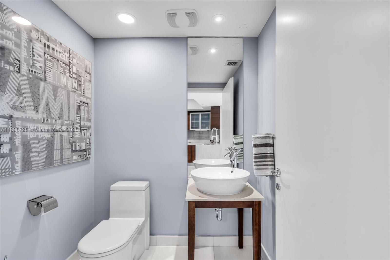450 Alton Rd #1205, Miami Beach FL 33139