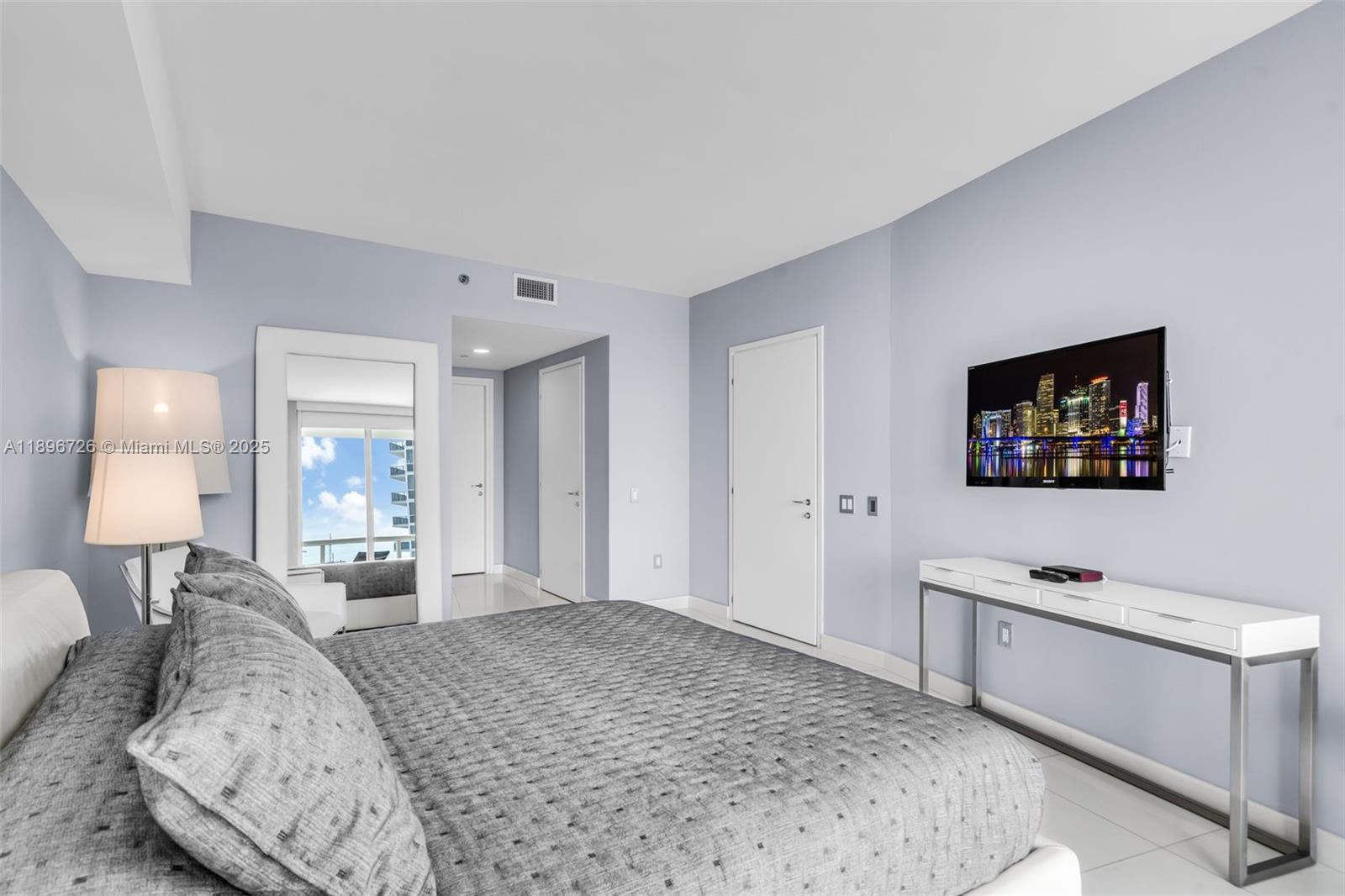 450 Alton Rd #1205, Miami Beach FL 33139