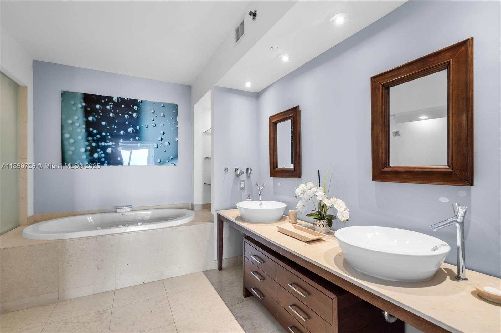450 Alton Rd #1205, Miami Beach FL 33139