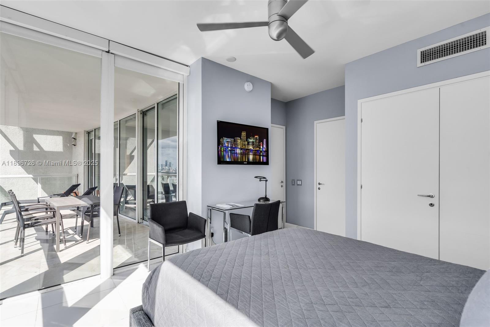 450 Alton Rd #1205, Miami Beach FL 33139