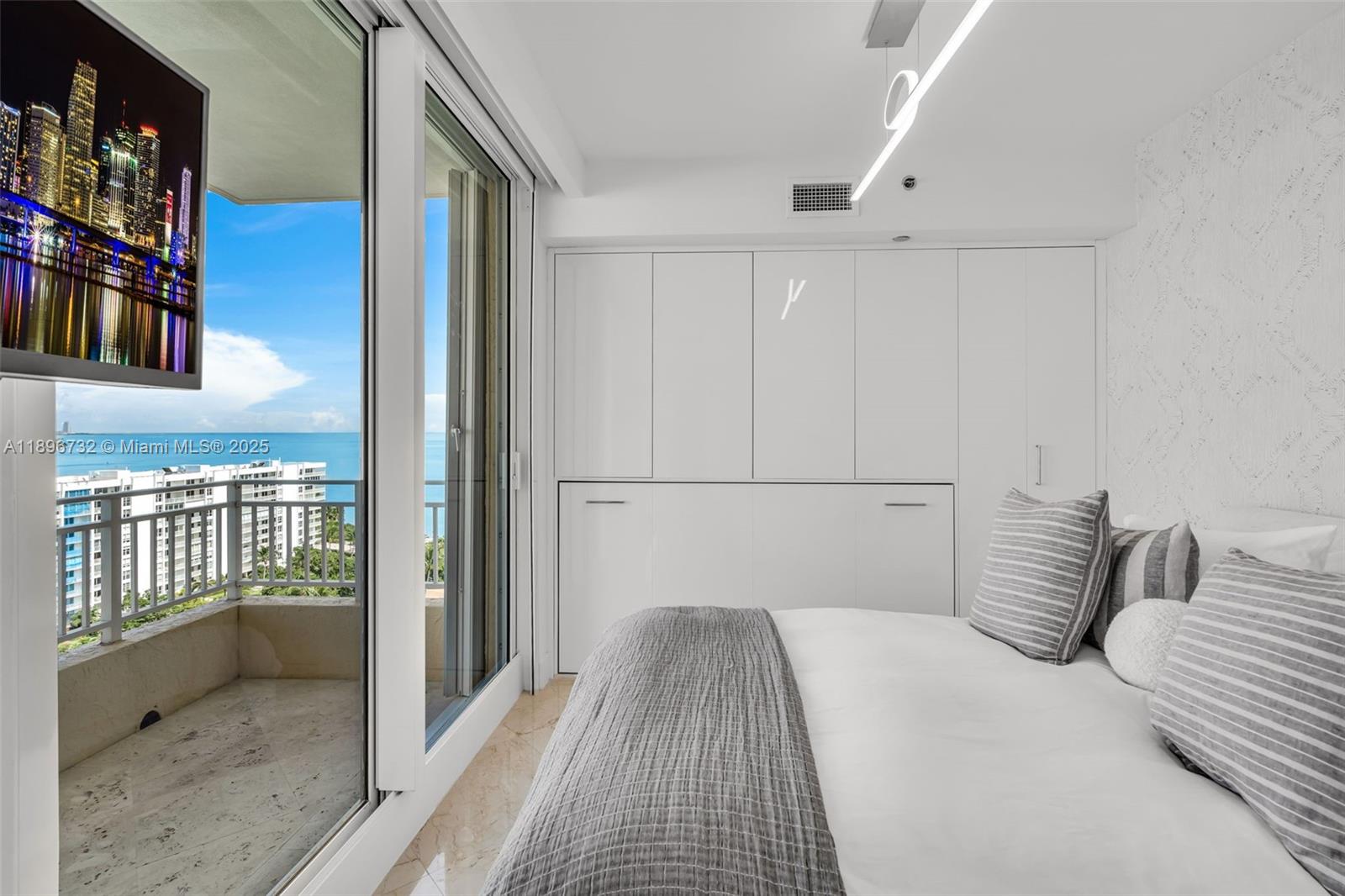 791 Crandon Blvd #1404, Key Biscayne FL 33149