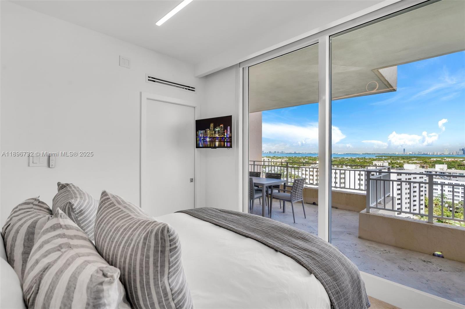 791 Crandon Blvd #1404, Key Biscayne FL 33149