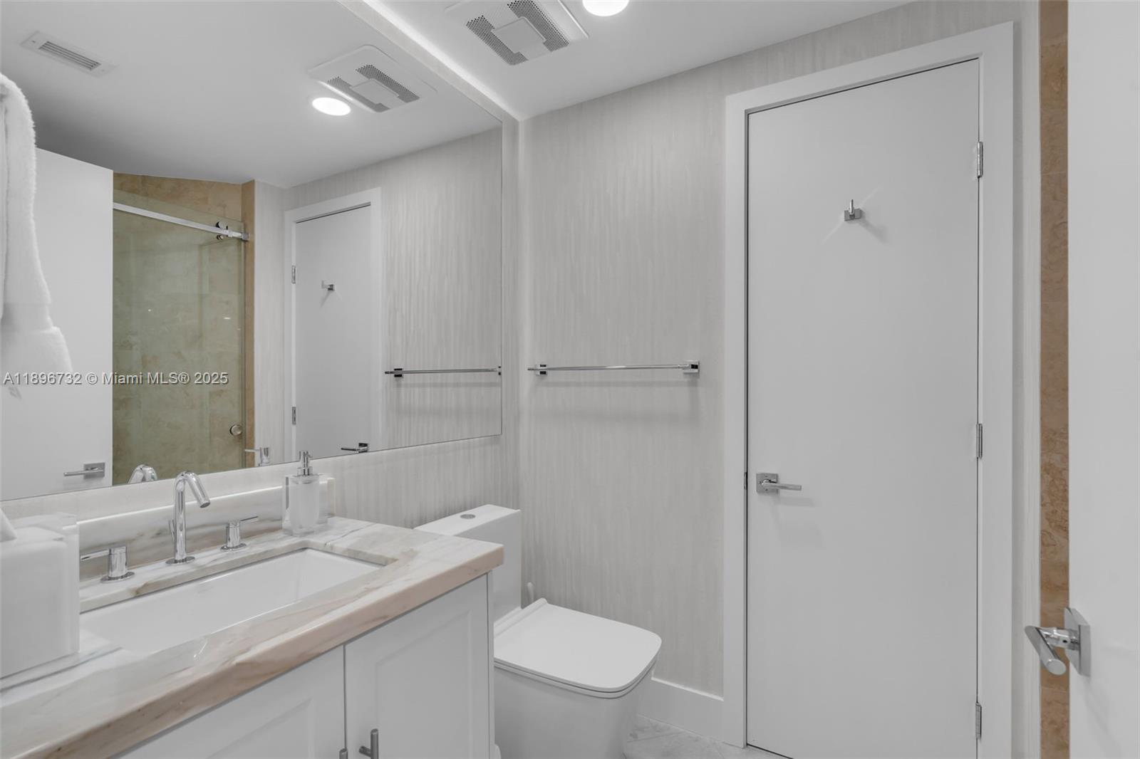 791 Crandon Blvd #1404, Key Biscayne FL 33149