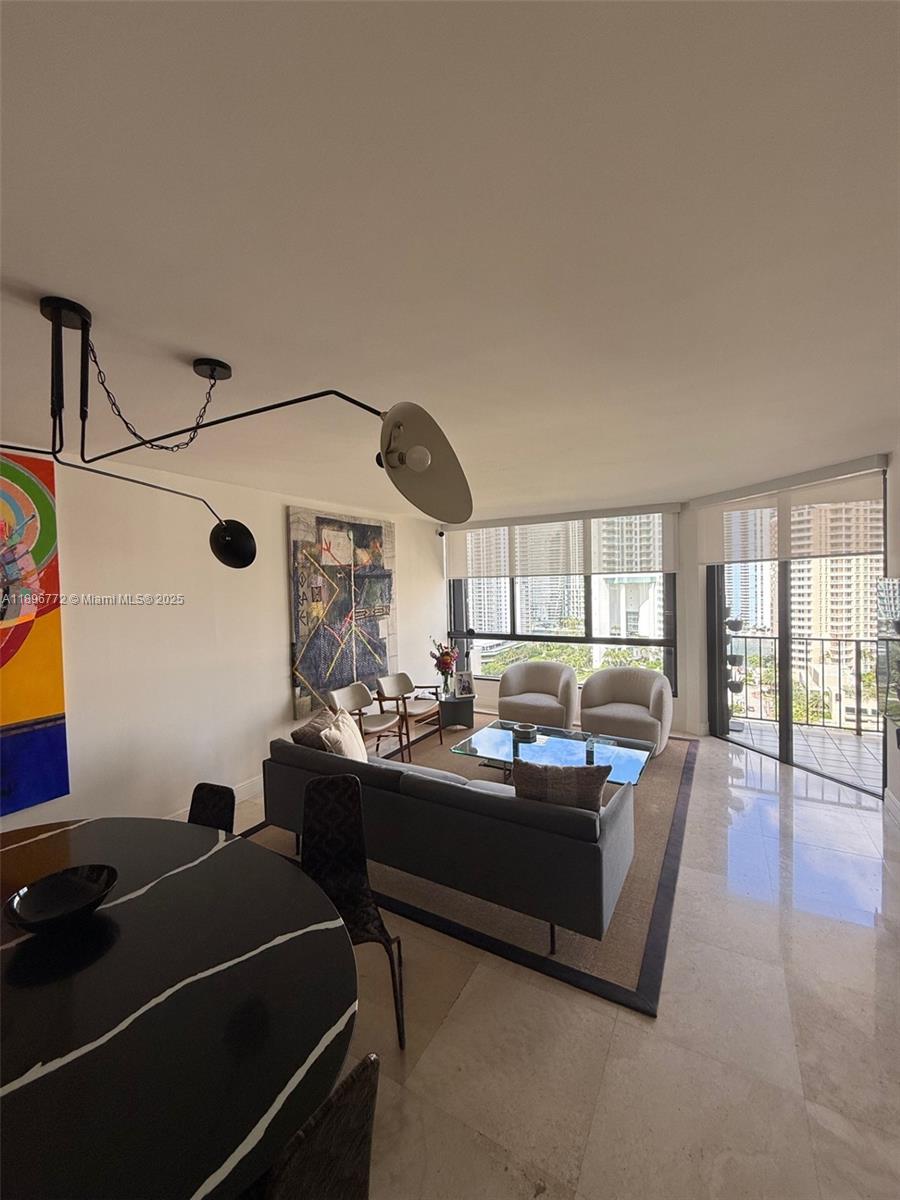 520 Brickell Key Dr #A1910, Miami FL 33131