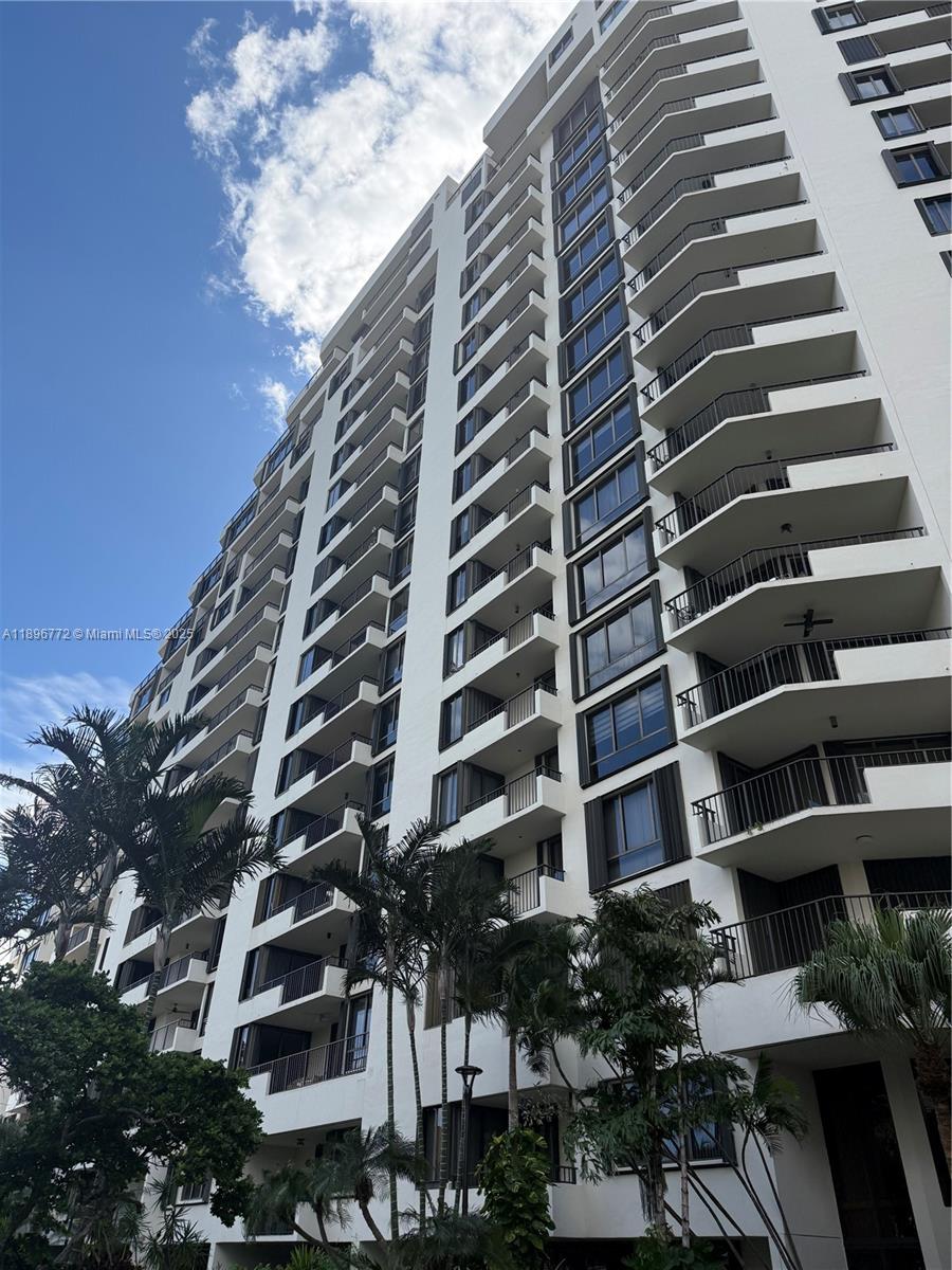 520 Brickell Key Dr #A1910, Miami FL 33131