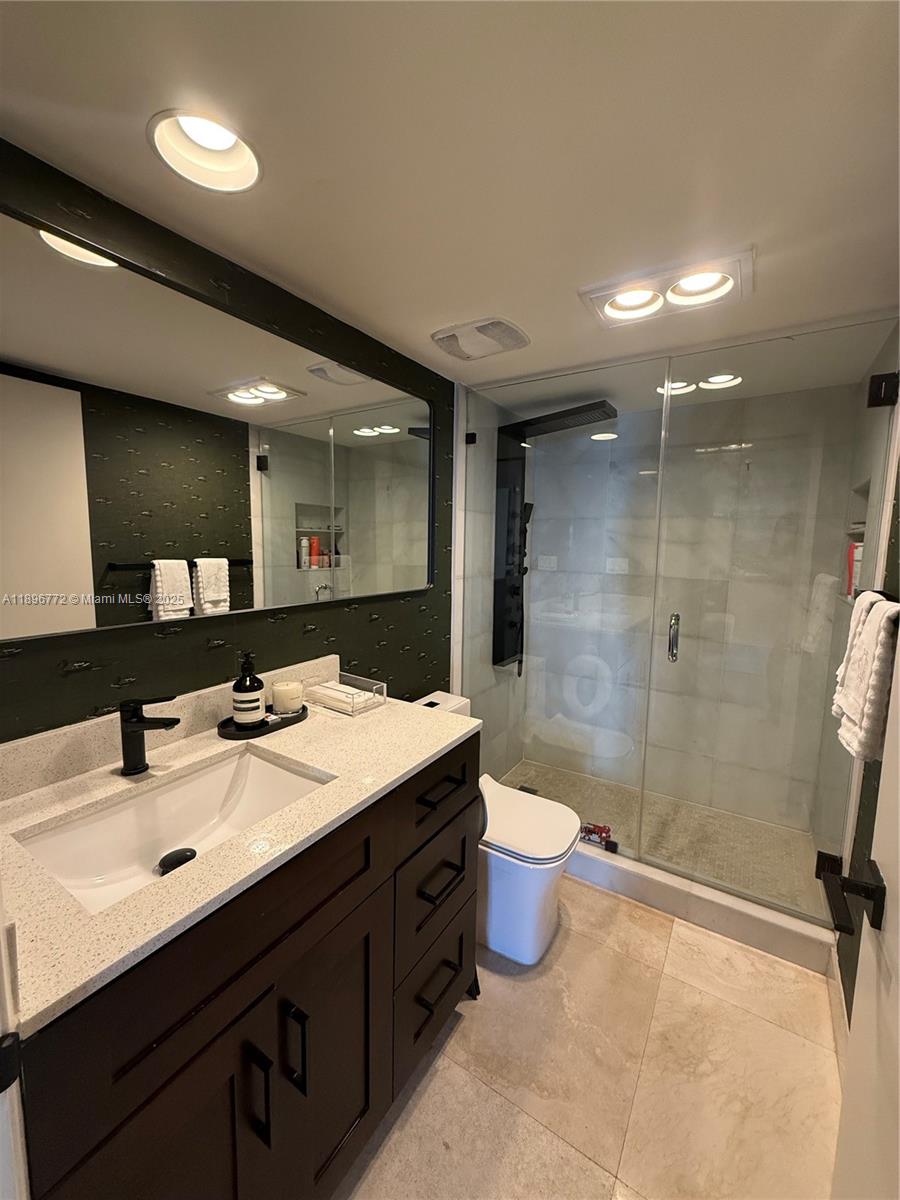 520 Brickell Key Dr #A1910, Miami FL 33131