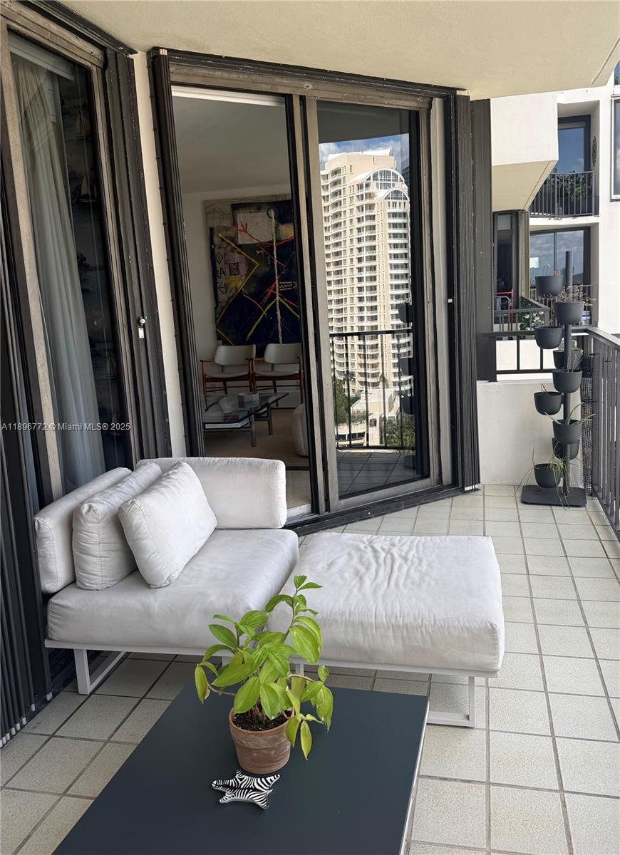 520 Brickell Key Dr #A1910, Miami FL 33131