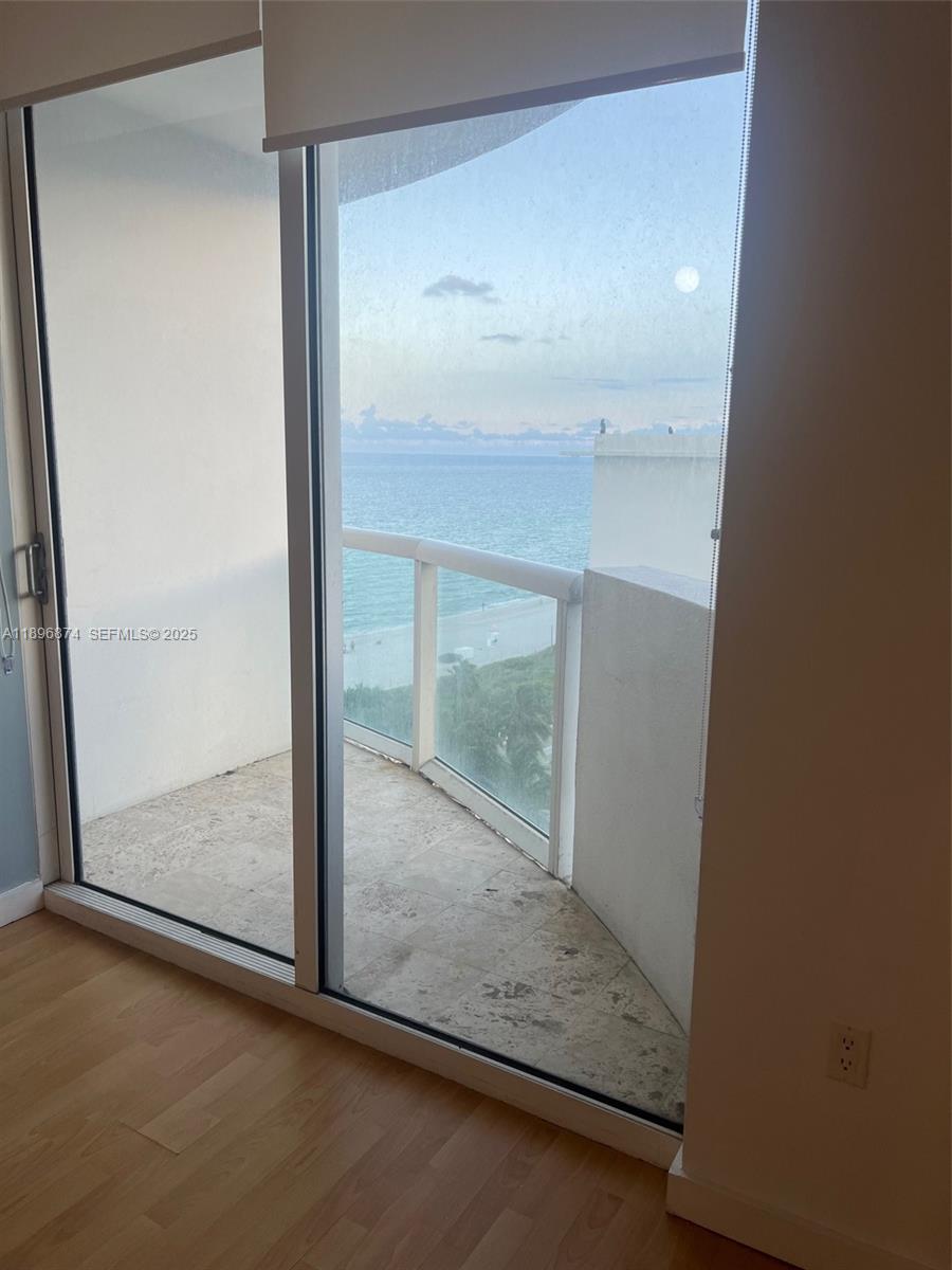 6365 Collins Ave #1105, Miami Beach FL 33141