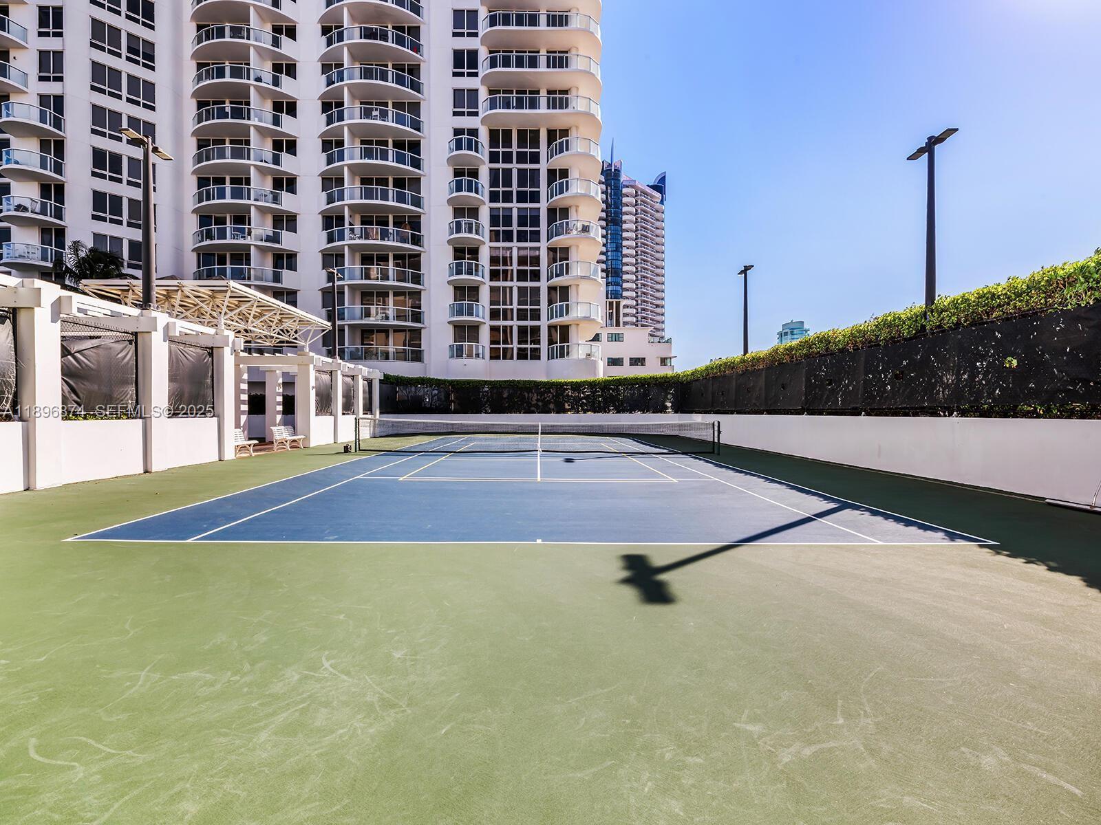 6365 Collins Ave #1105, Miami Beach FL 33141
