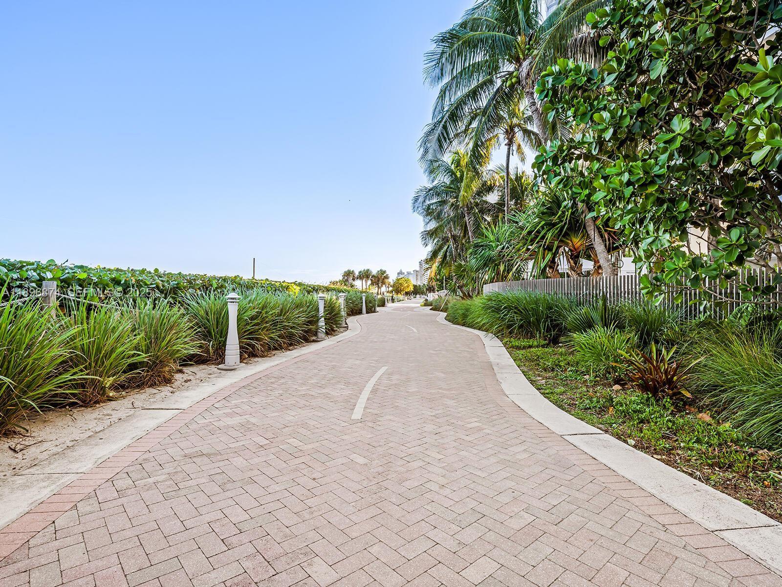 6365 Collins Ave #1105, Miami Beach FL 33141