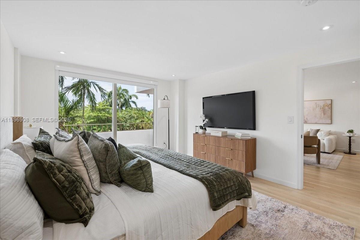 155 Ocean Lane Dr #302, Key Biscayne FL 33149