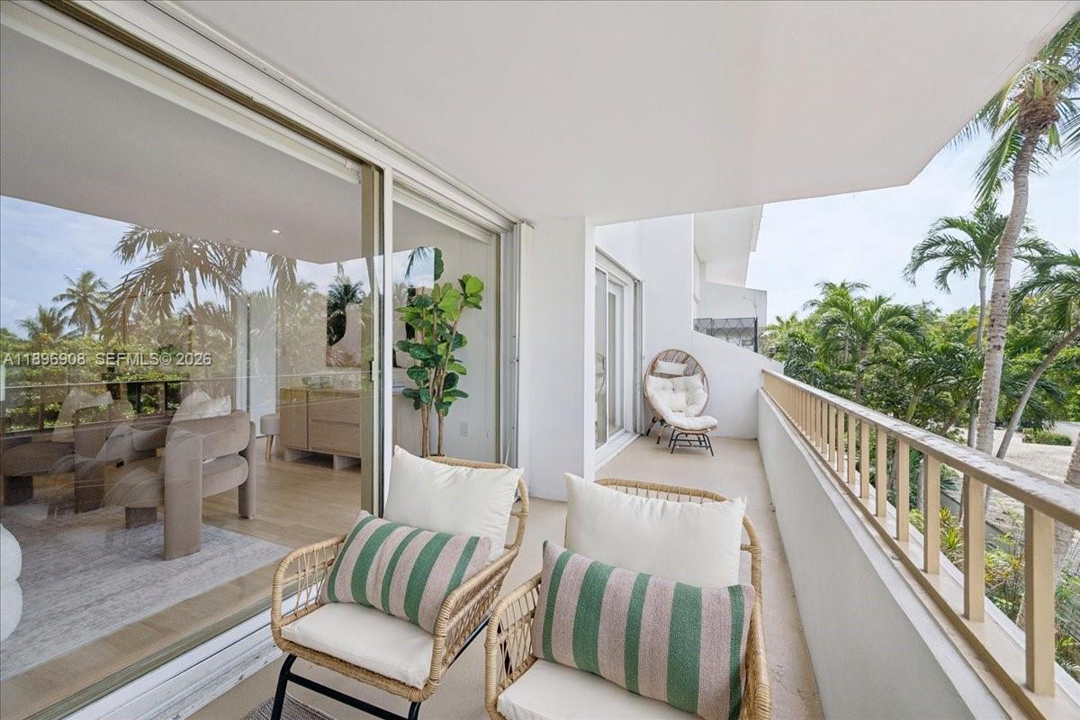 155 Ocean Lane Dr #302, Key Biscayne FL 33149