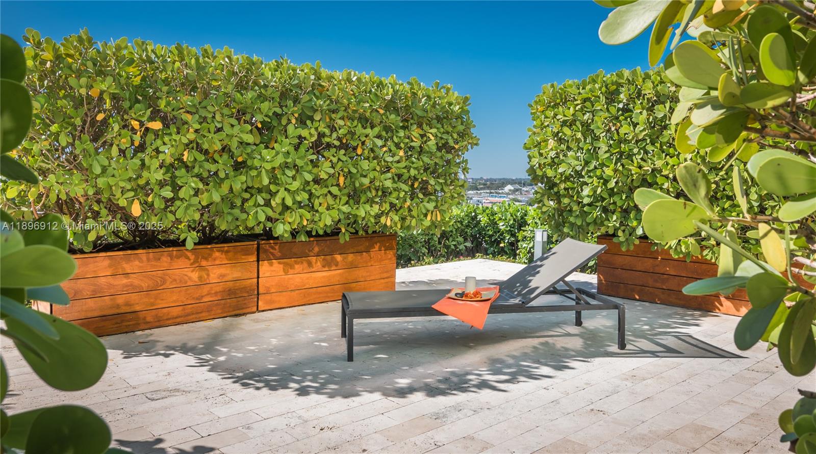 1040 Biscayne Blvd #2402, Miami FL 33132