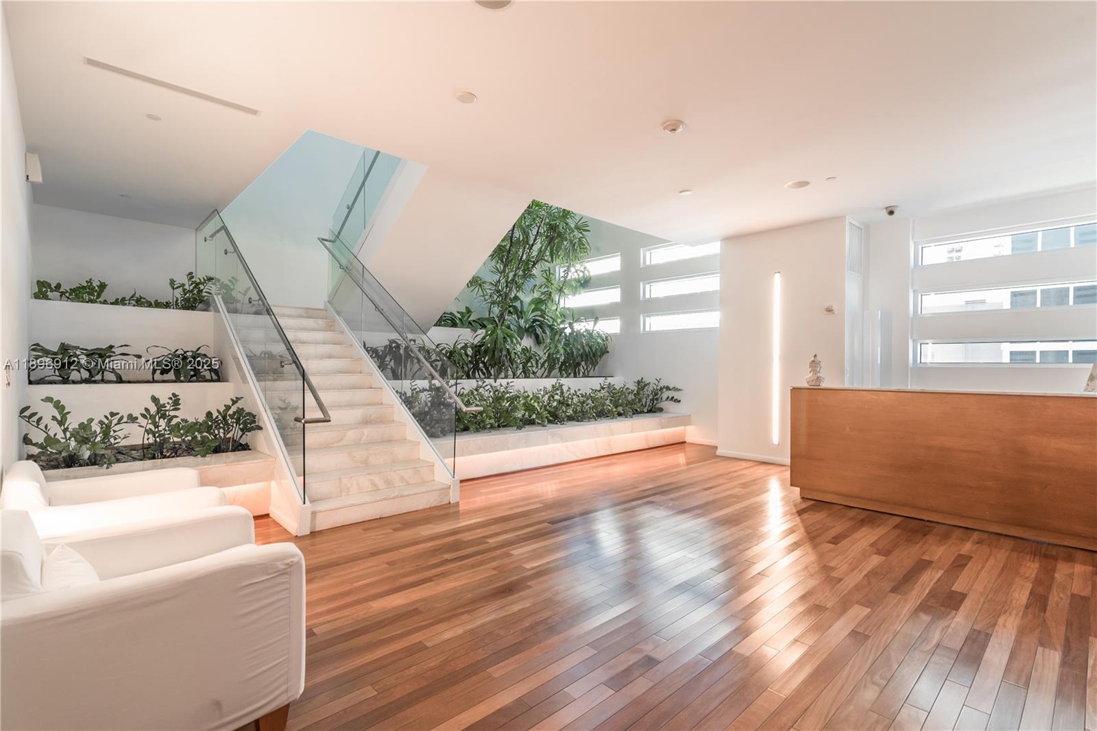 1040 Biscayne Blvd #2402, Miami FL 33132