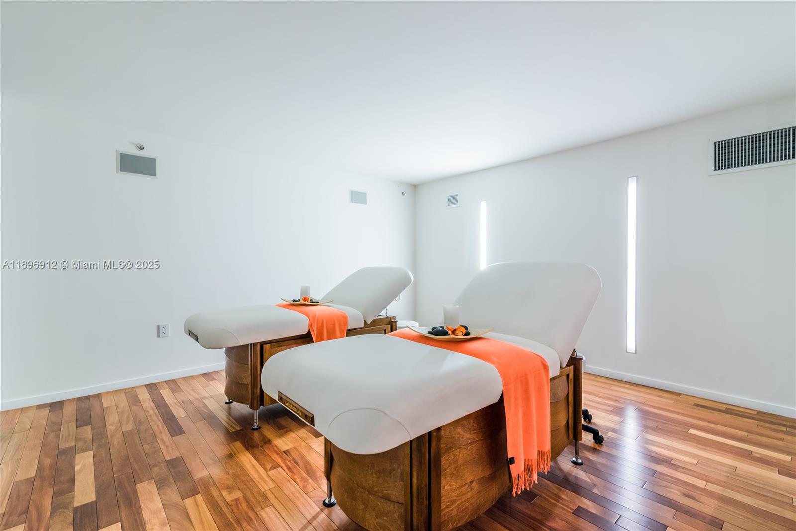 1040 Biscayne Blvd #2402, Miami FL 33132