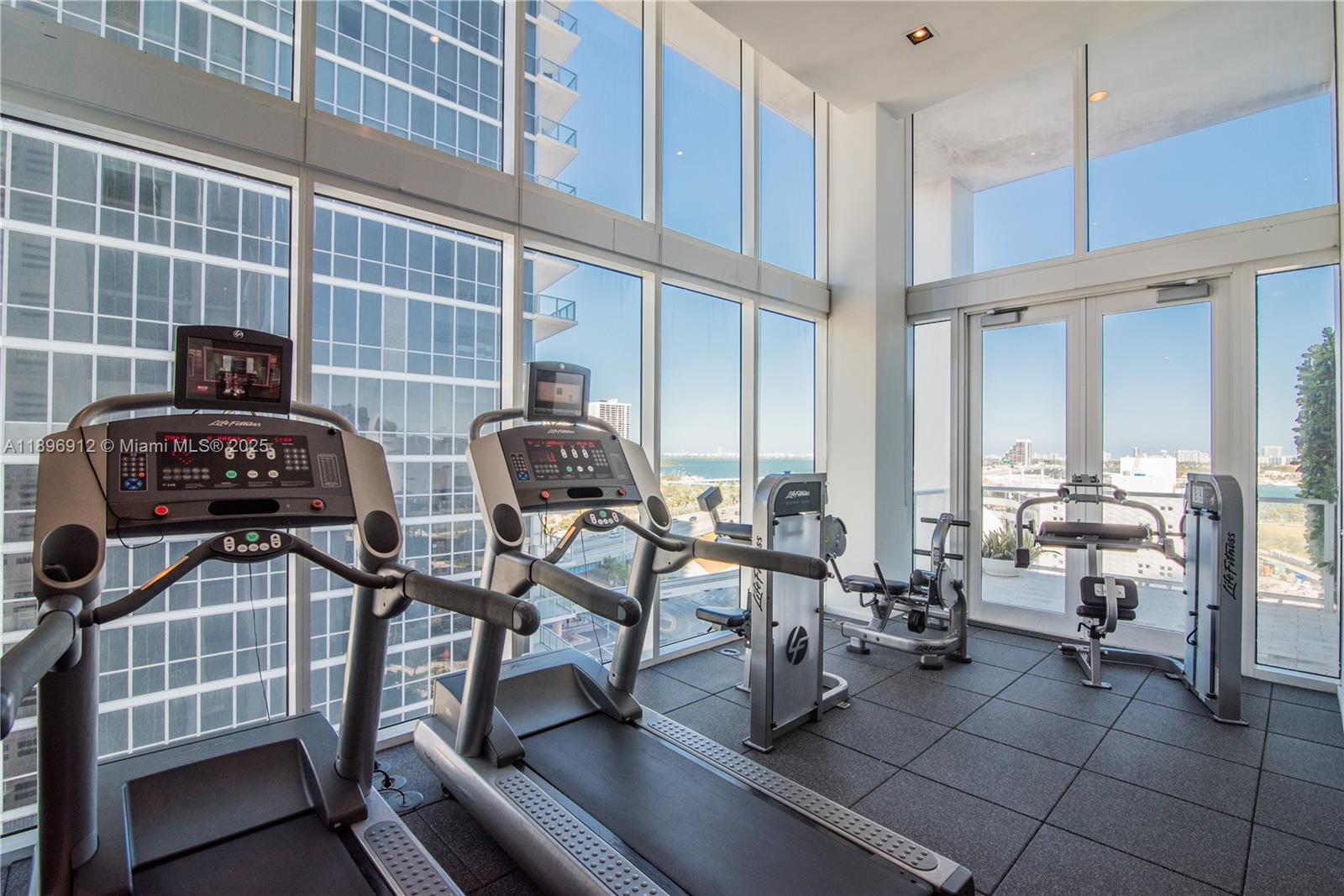 1040 Biscayne Blvd #2402, Miami FL 33132