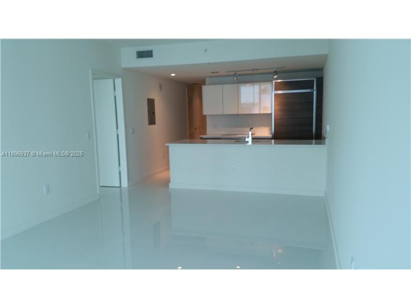 1100 S MIAMI AV #1011, Miami FL 33130