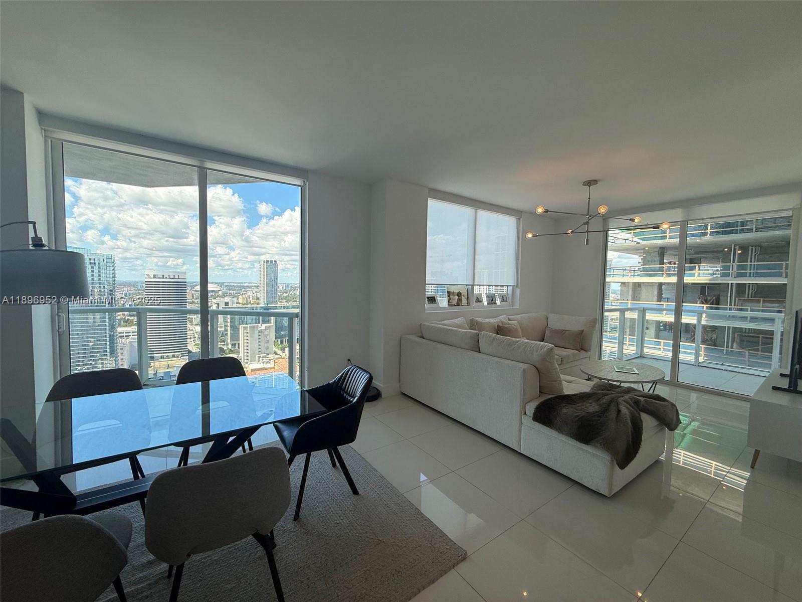 244 Biscayne Blvd #3708, Miami FL 33132