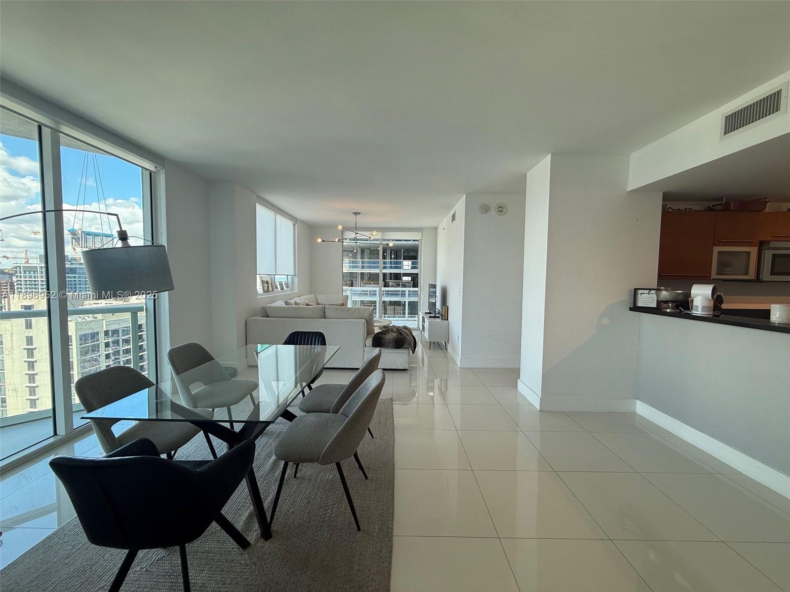 244 Biscayne Blvd #3708, Miami FL 33132