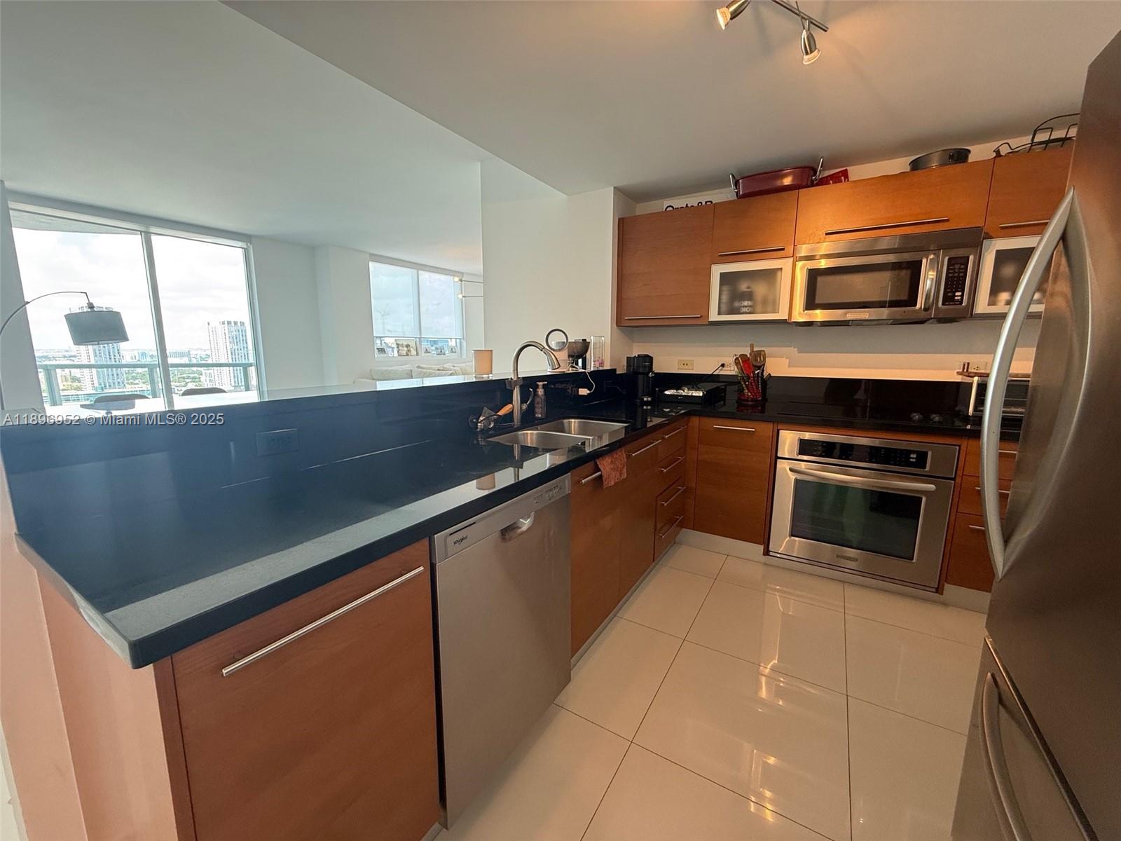244 Biscayne Blvd #3708, Miami FL 33132