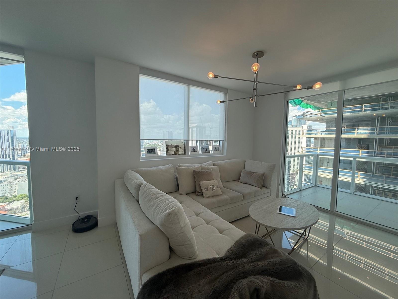 244 Biscayne Blvd #3708, Miami FL 33132