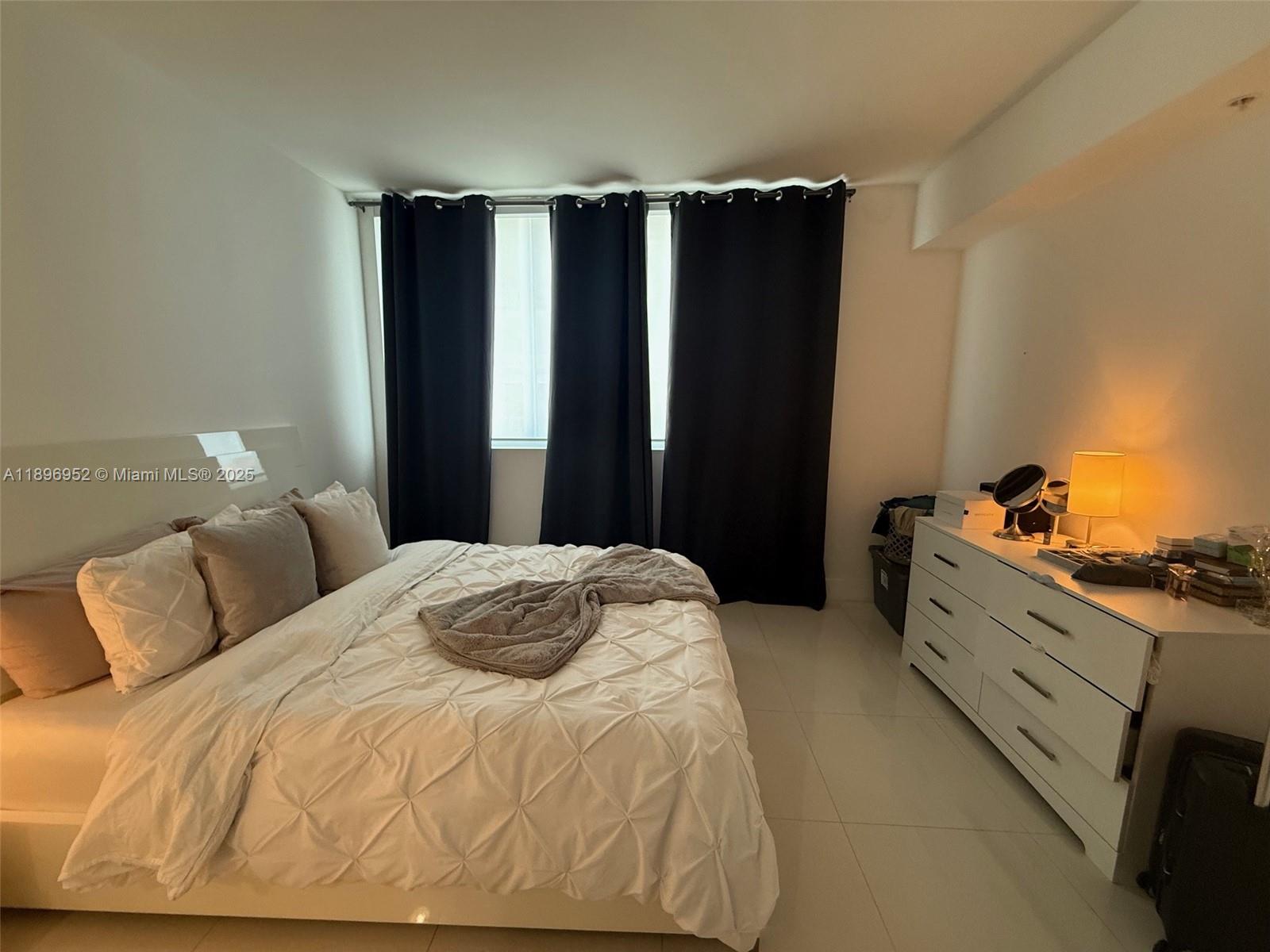244 Biscayne Blvd #3708, Miami FL 33132