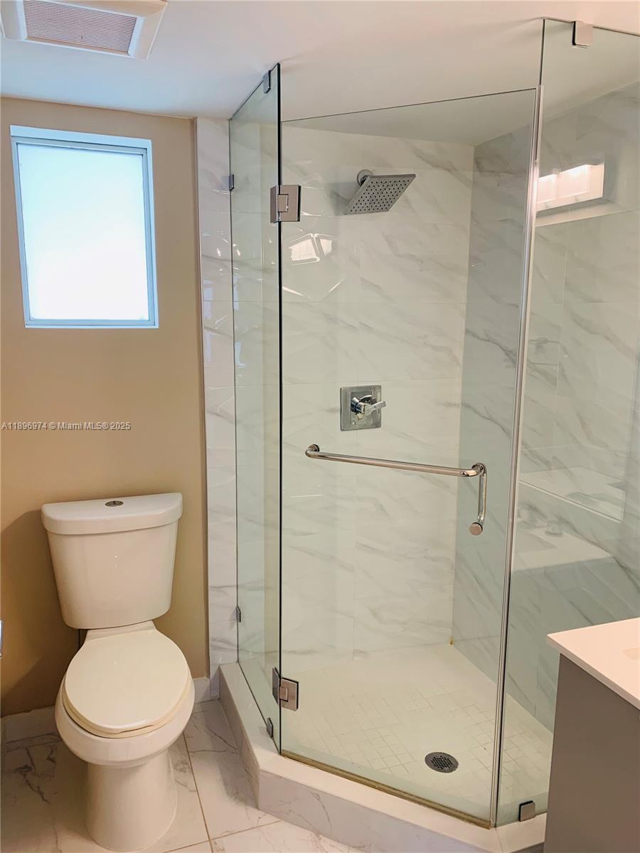 2412 NE 26th St #4, Fort Lauderdale FL 33305