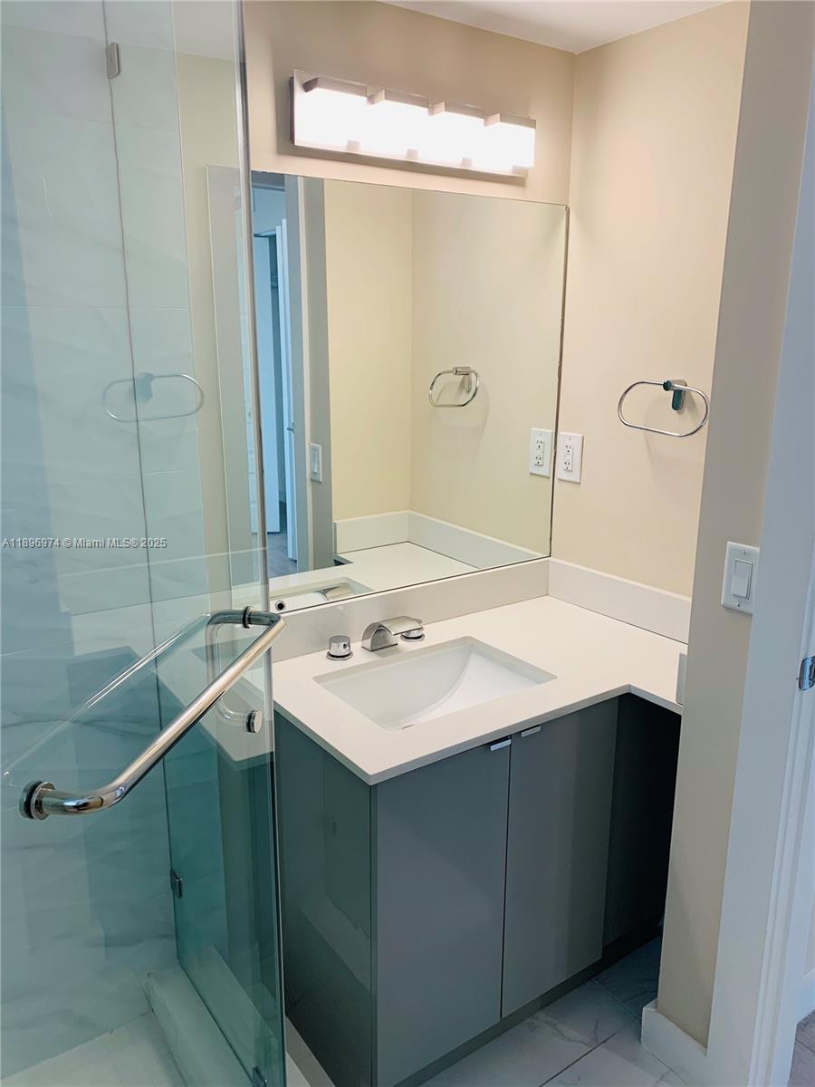 2412 NE 26th St #4, Fort Lauderdale FL 33305