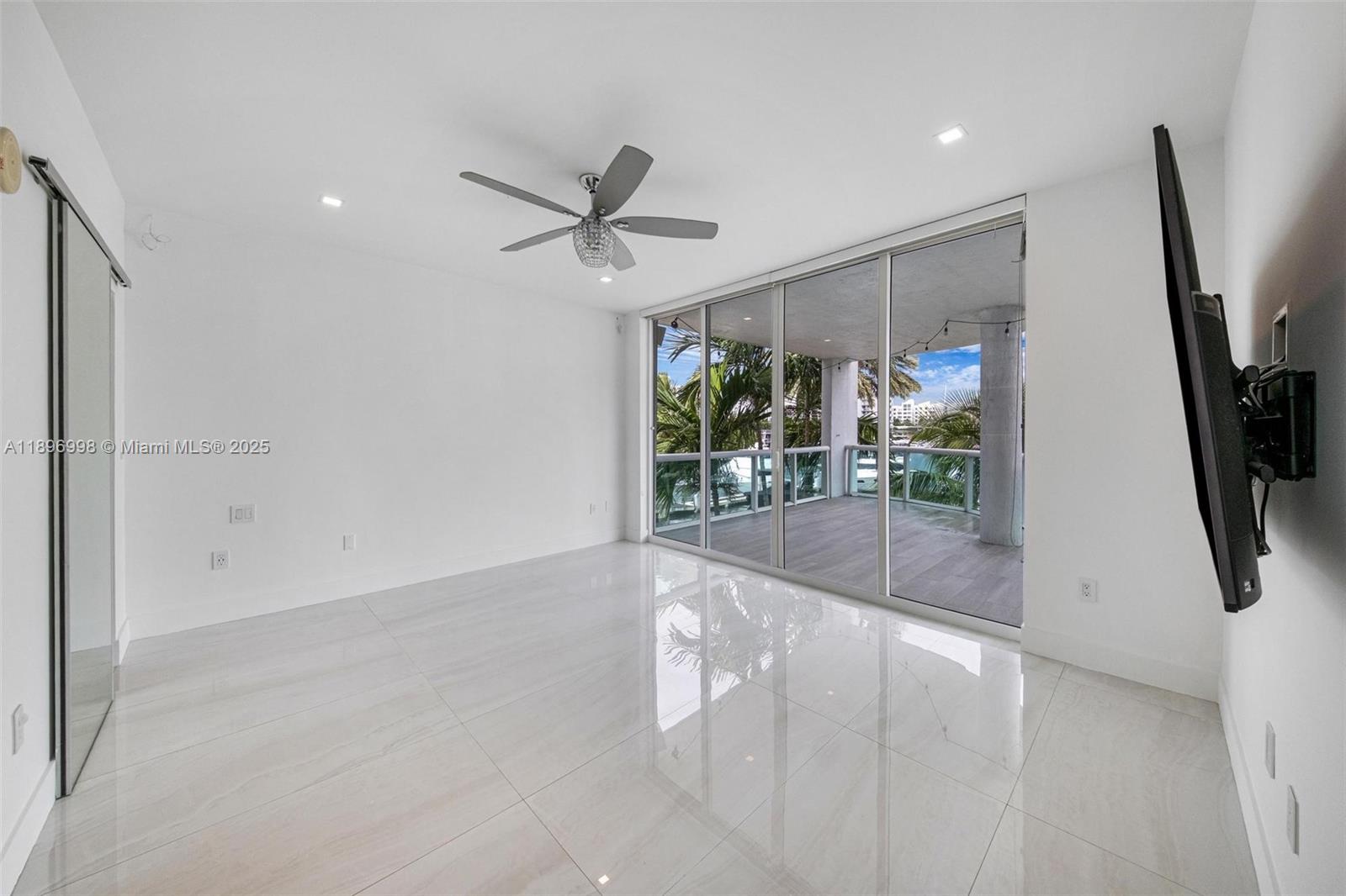 7918 Harbor Island Dr #207, North Bay Village FL 33141