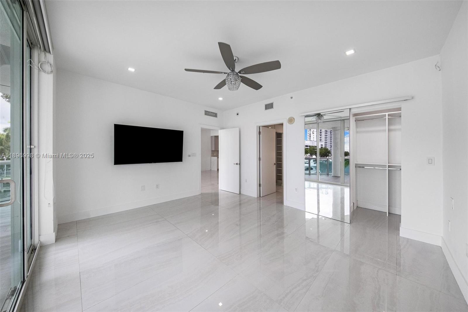 7918 Harbor Island Dr #207, North Bay Village FL 33141