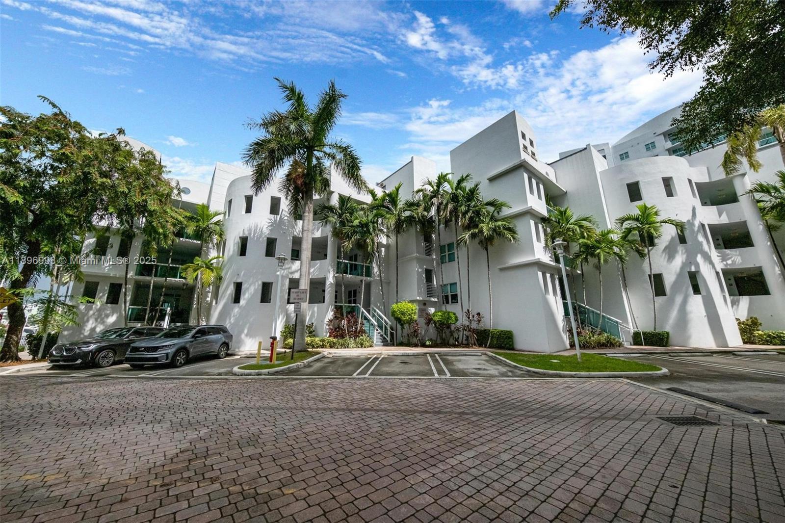 7918 Harbor Island Dr #207, North Bay Village FL 33141