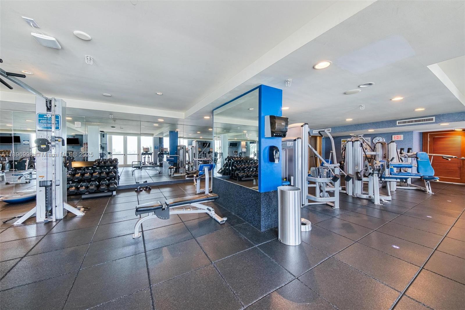 7918 Harbor Island Dr #207, North Bay Village FL 33141
