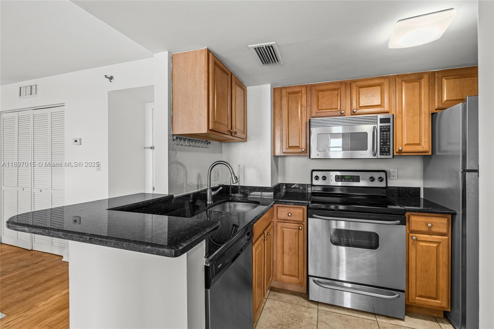 770 Claughton Island Dr #1010, Miami FL 33131