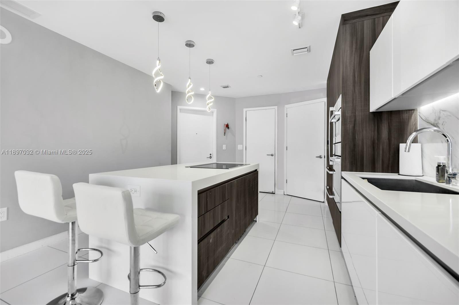 851 NE 1st Ave #806, Miami FL 33132