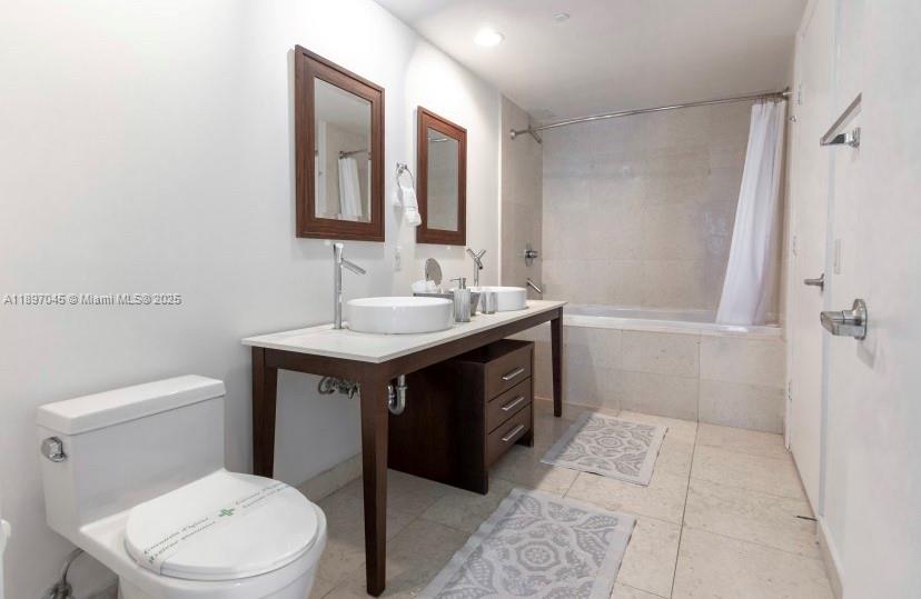 485 Brickell Ave #2606, Miami FL 33131