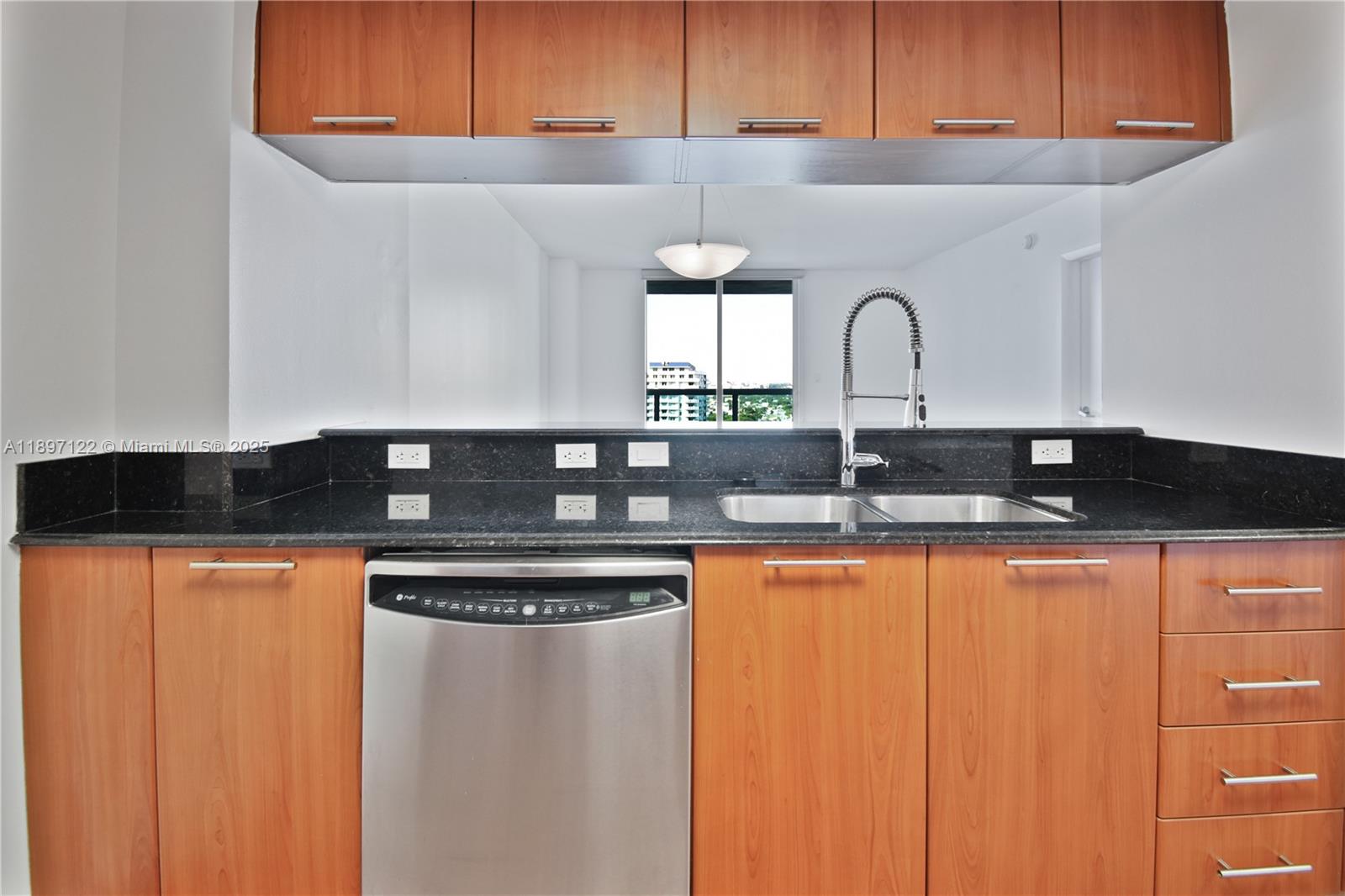 1800 N Bayshore Dr #2208, Miami FL 33132