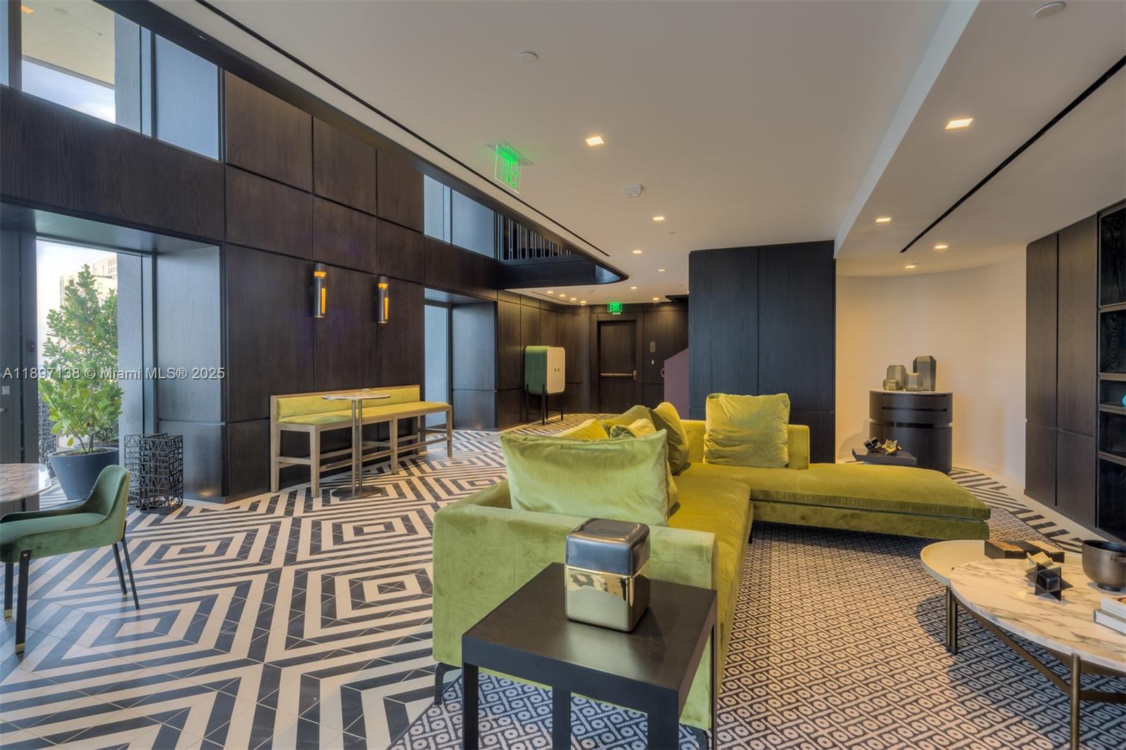 801 S Miami Ave #402, Miami FL 33130