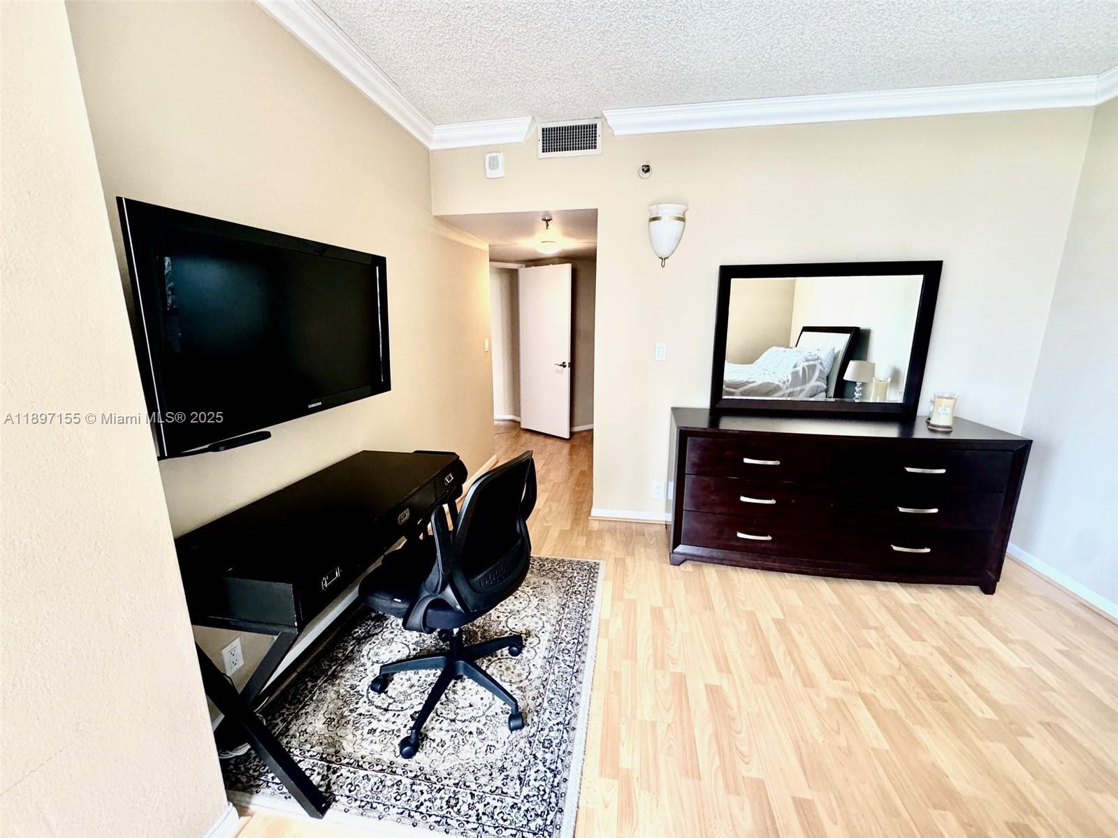 520 Brickell Key Dr #A605, Miami FL 33131