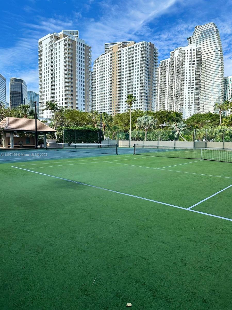 520 Brickell Key Dr #A605, Miami FL 33131
