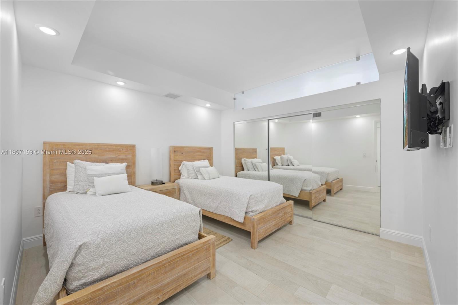 5000 N Ocean Blvd #1710, Lauderdale By The Sea FL 33308