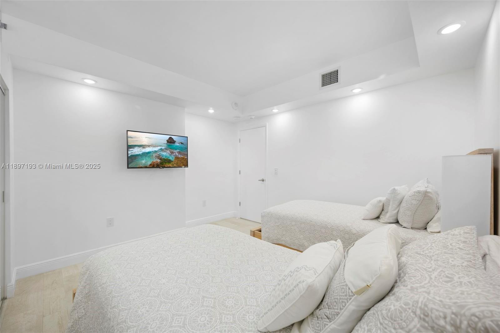 5000 N Ocean Blvd #1710, Lauderdale By The Sea FL 33308