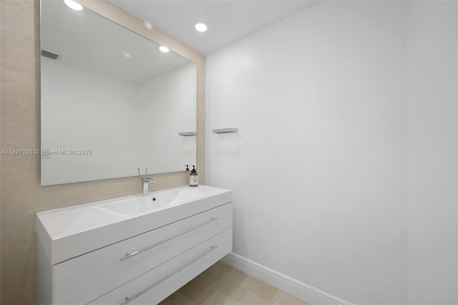 5000 N Ocean Blvd #1710, Lauderdale By The Sea FL 33308