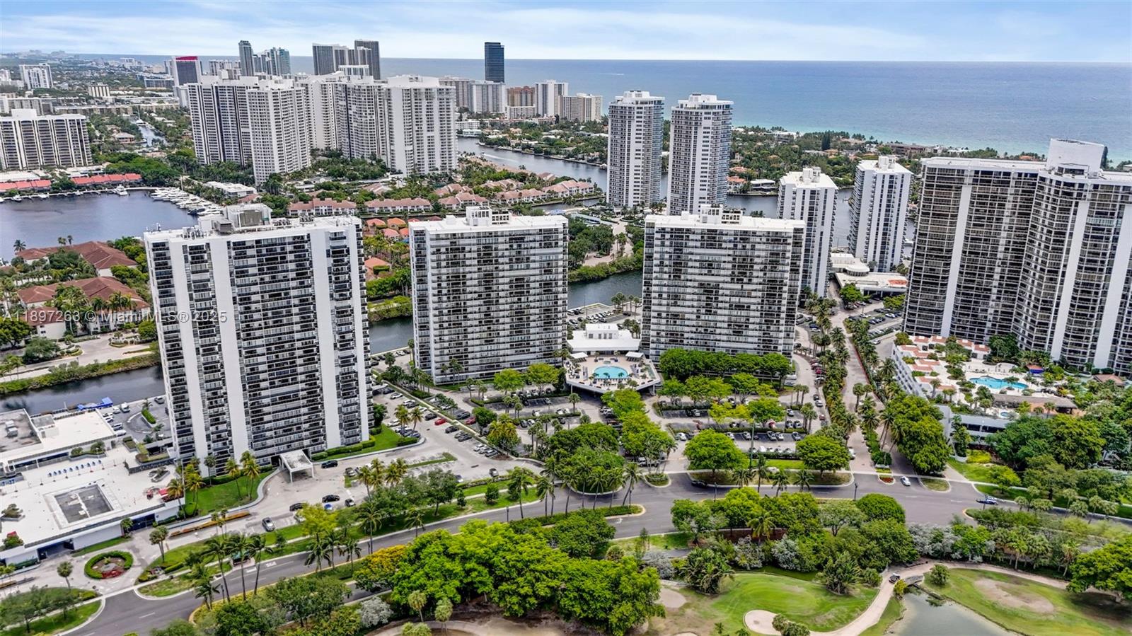 3701 N Country Club Dr #606, Aventura FL 33180