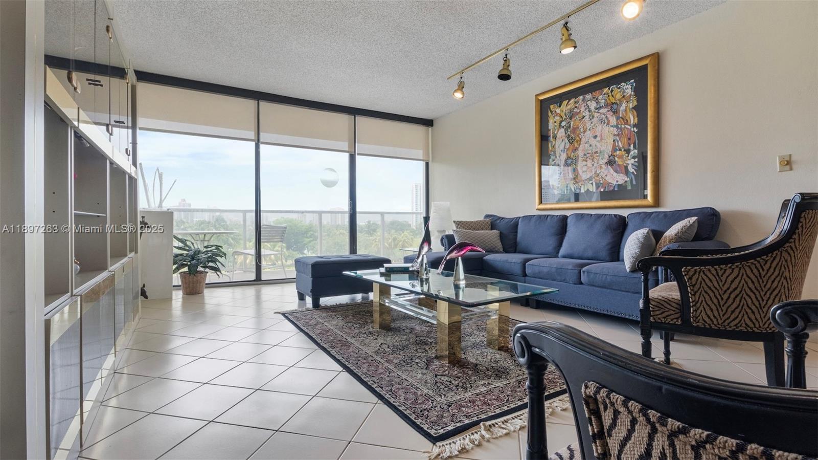 3701 N Country Club Dr #606, Aventura FL 33180