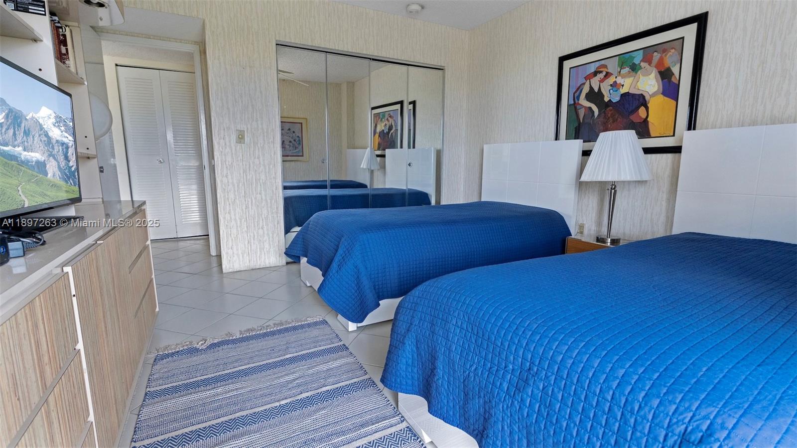 3701 N Country Club Dr #606, Aventura FL 33180