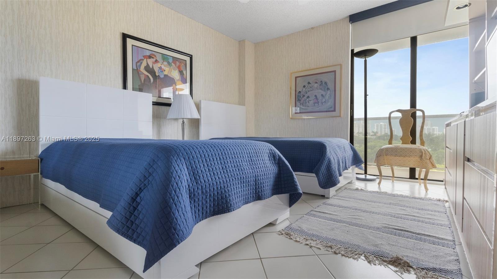 3701 N Country Club Dr #606, Aventura FL 33180