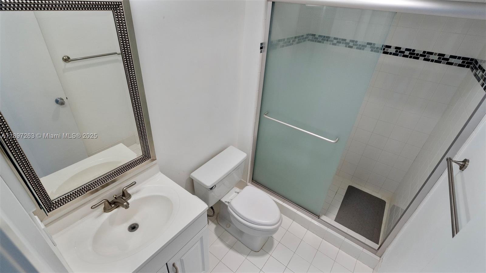 3701 N Country Club Dr #606, Aventura FL 33180