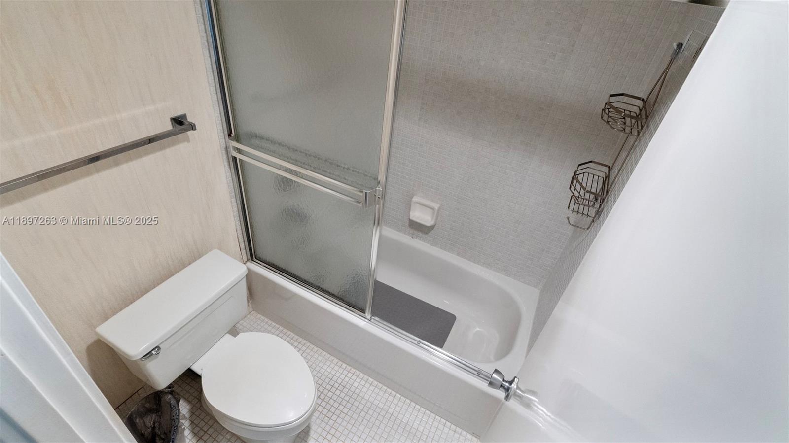 3701 N Country Club Dr #606, Aventura FL 33180