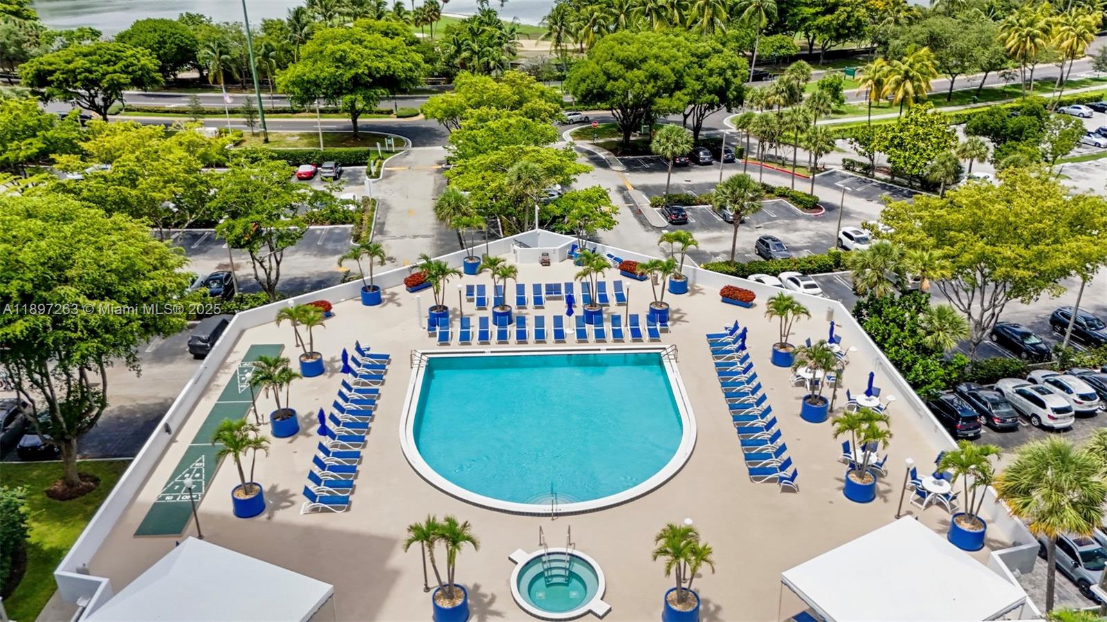 3701 N Country Club Dr #606, Aventura FL 33180